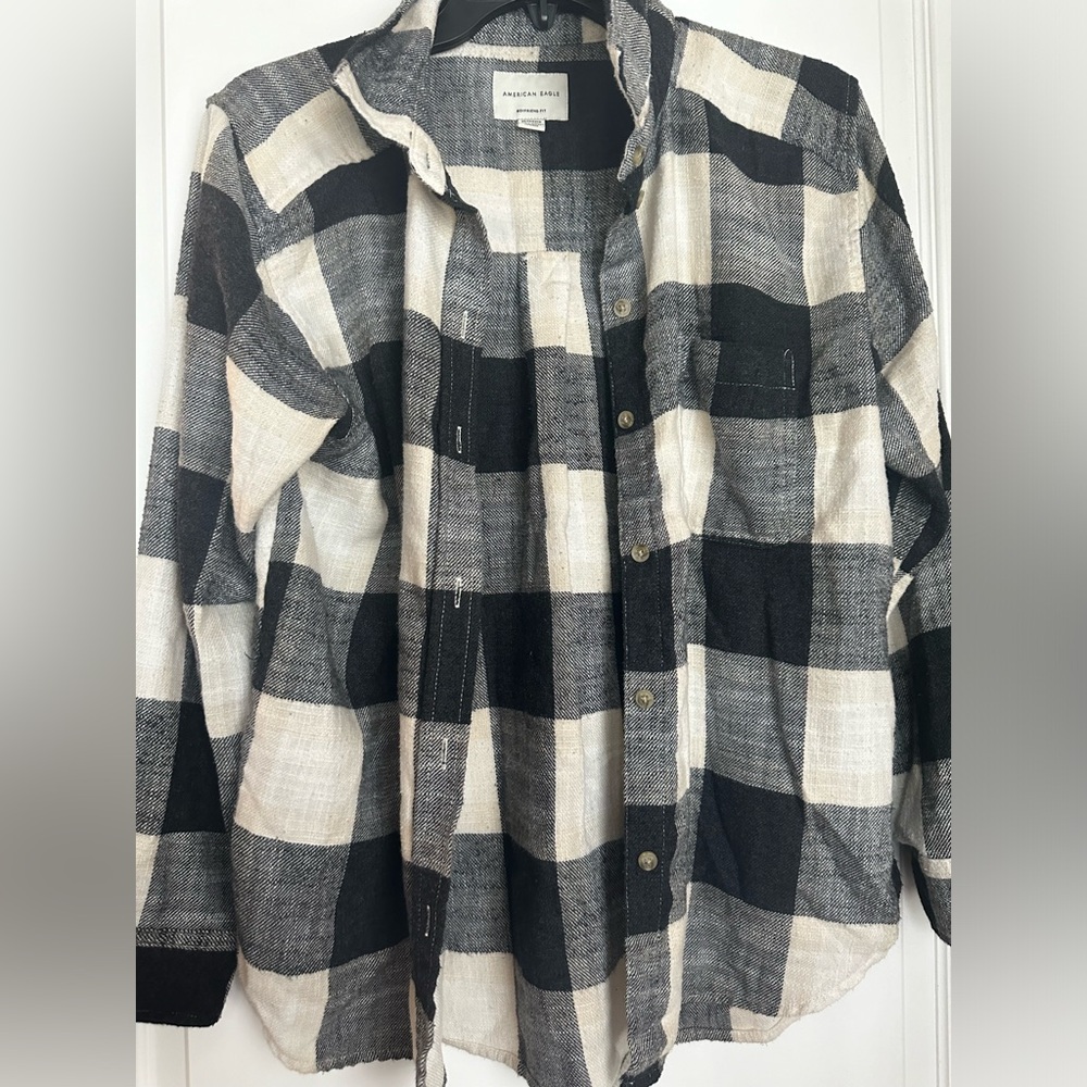 American Eagle Women’s Boyfriend Fit Button Down Flannel Top - Picture 6 of 6